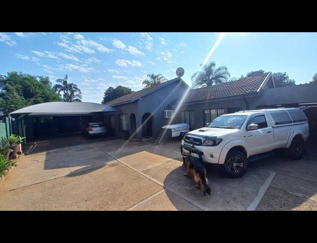 5 BEDROOM HOUSE FOR SALE IN PRETORIA GARDENS